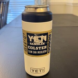 NWT YETI Rambler Colster Slim Can Insulator - WHITE